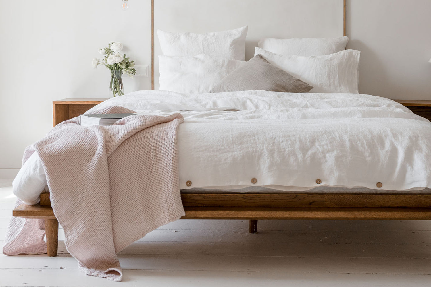 Bed best sale linen throws