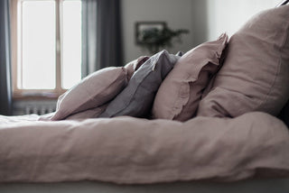 HOW TO STYLE YOUR BEDROOM WITH LINEN PIECES? - Linen Tales Global 