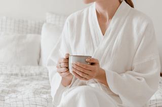 LINEN ROBE: WHY IS IT THE BEST CHOICE FOR A SPA-LIKE BATH ROUTINE? - Linen Tales Global 