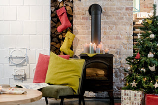 MERRY & BRIGHT: HOW TO CREATE A MAGICAL MOOD WITH CHRISTMAS LINEN? - Linen Tales Global 