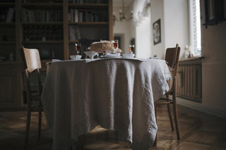 SWEET FEBRUARY: CLASSICAL YET MODERN TABLE DECORATION - Linen Tales Global 