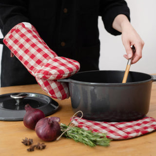 Red Gingham Linen Oven Mitt 5