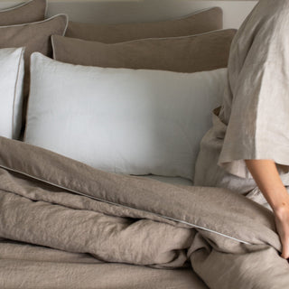 Melange Linen Duvet Cover Set with White Piping - Linen Tales Global 5