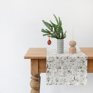 Mistletoe Linen Table Runner - Linen Tales Global 
