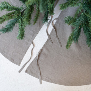 Natural Linen Christmas Tree Skirt - Linen Tales Global 3