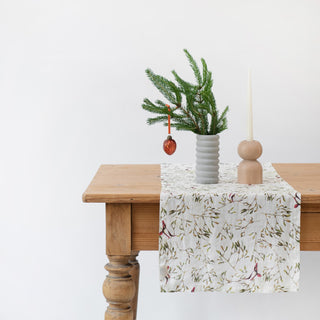Christmas Mistletoe Linen Table Runner 